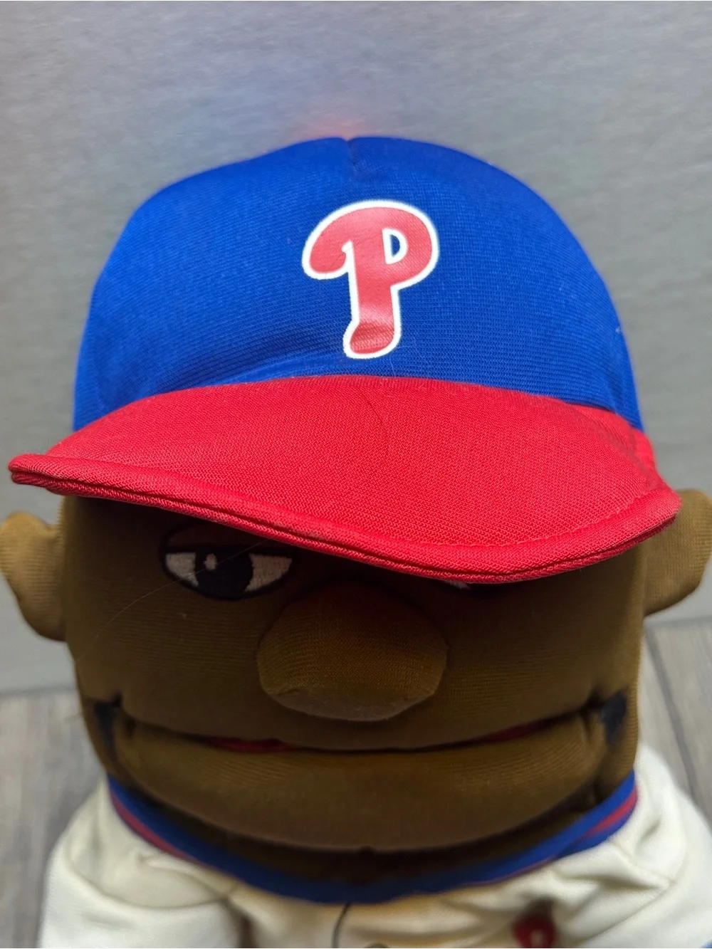 PHILADELPHIA PHILLIES RYAN HOWARD #6 CREATURE BLEACHER Collectible Hand PUPPET